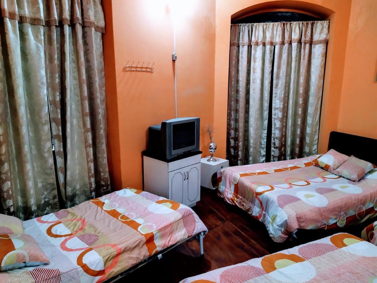 Hostal Latitud Ecuem Кито Экстерьер фото