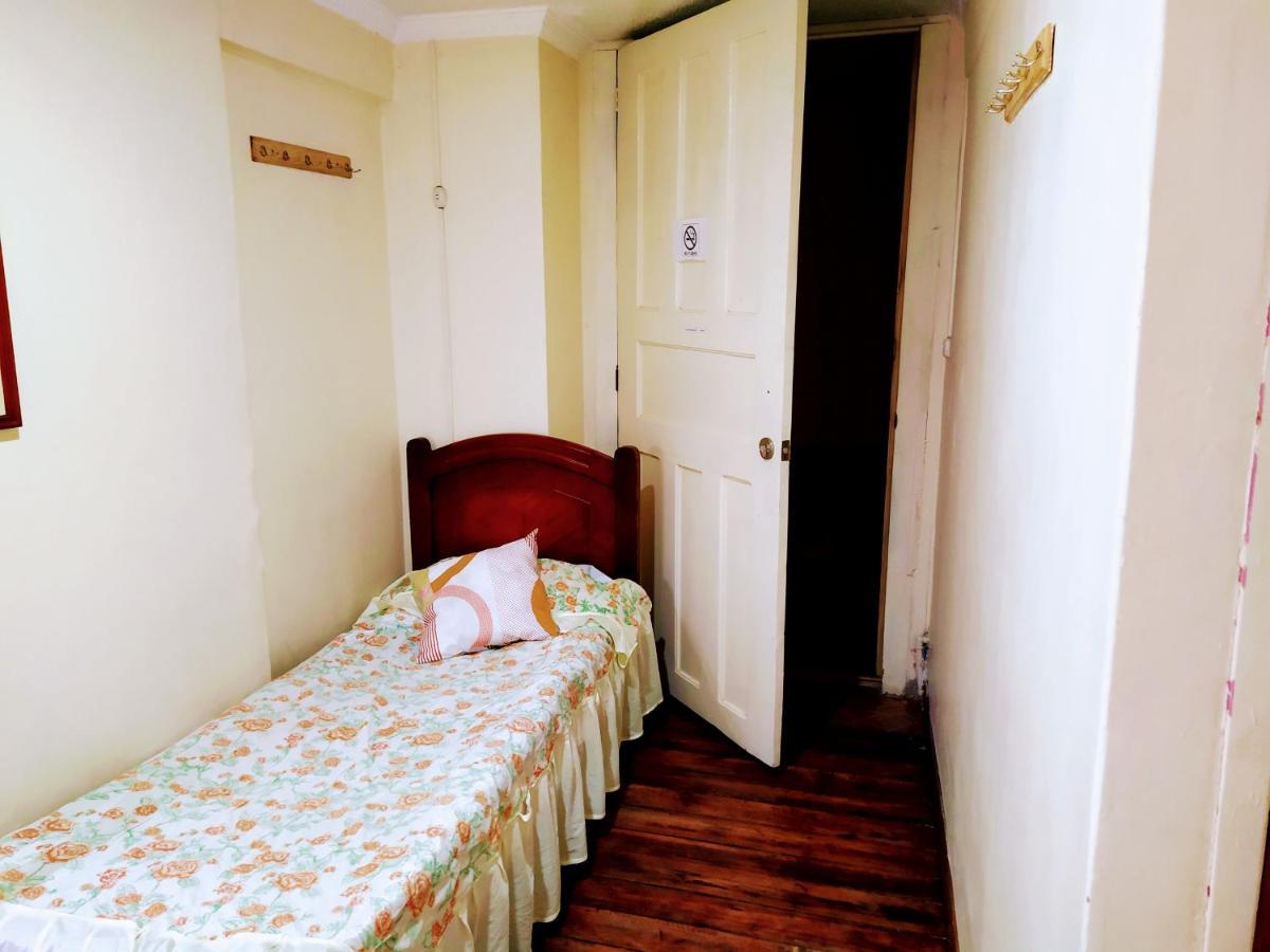 Hostal Latitud Ecuem Кито Экстерьер фото
