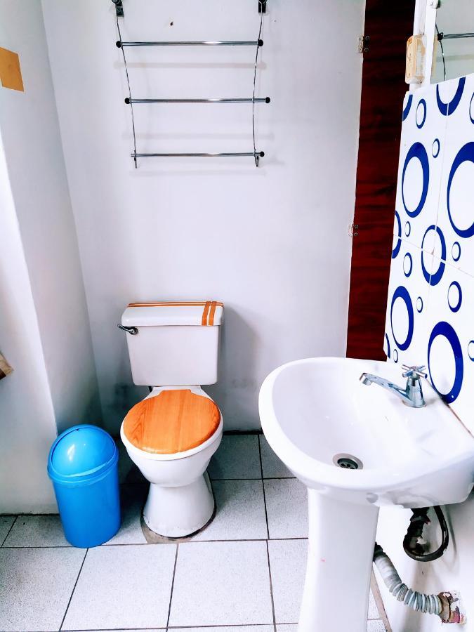 Hostal Latitud Ecuem Кито Экстерьер фото