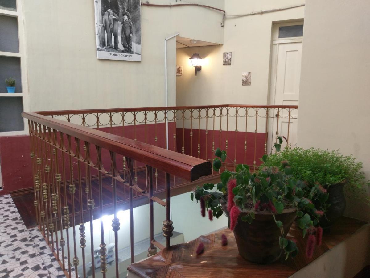 Hostal Latitud Ecuem Кито Экстерьер фото