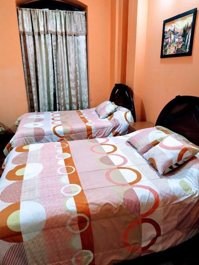 Hostal Latitud Ecuem Кито Экстерьер фото