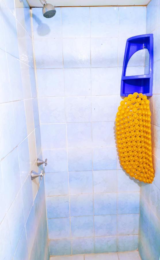 Hostal Latitud Ecuem Кито Экстерьер фото