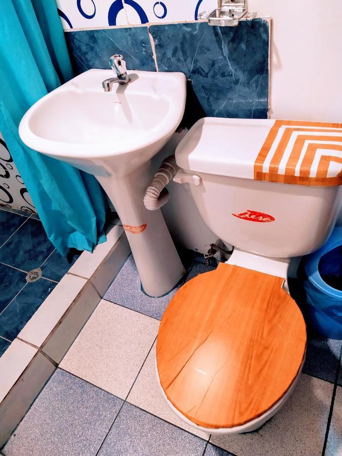 Hostal Latitud Ecuem Кито Экстерьер фото